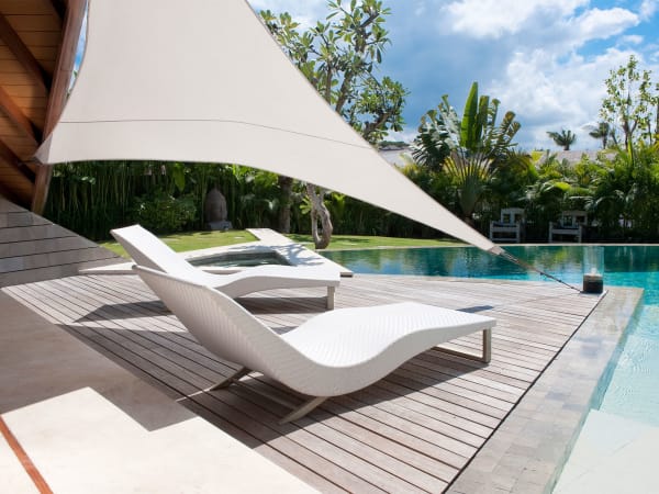 The Layar - 3 bedroom - Sun loungers